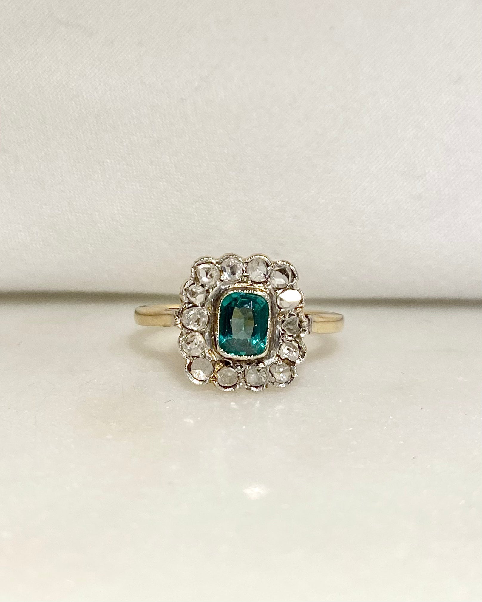 Bague Art-déco Emeraude &amp; Diamants "Mia"