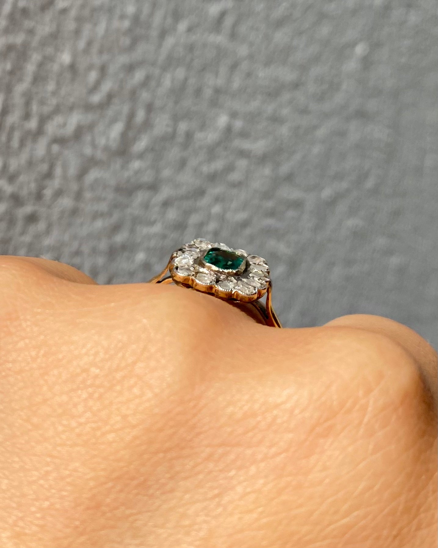 Bague Art-déco Emeraude &amp; Diamants "Mia"