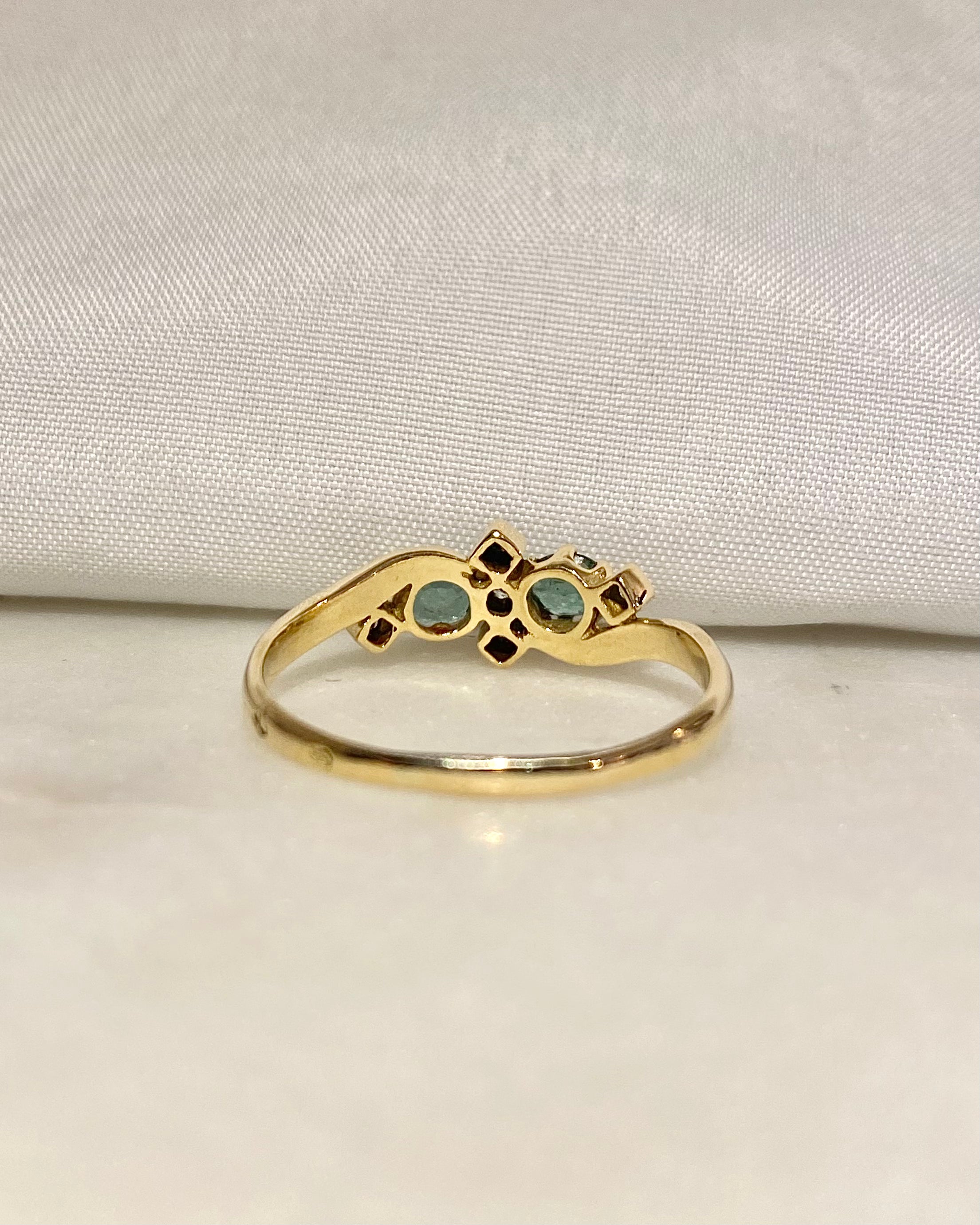 Bague Tourbillon Emeraudes 0.34 carat &amp; Diamants "Romane"