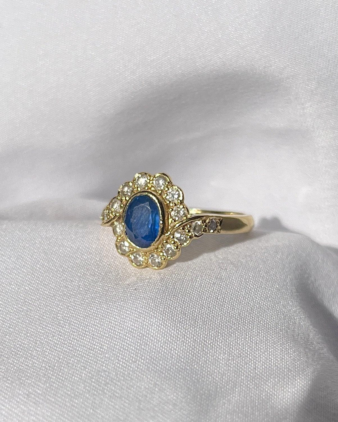 Bague Marguerite saphir &amp; diamants &quot;Soline&quot;