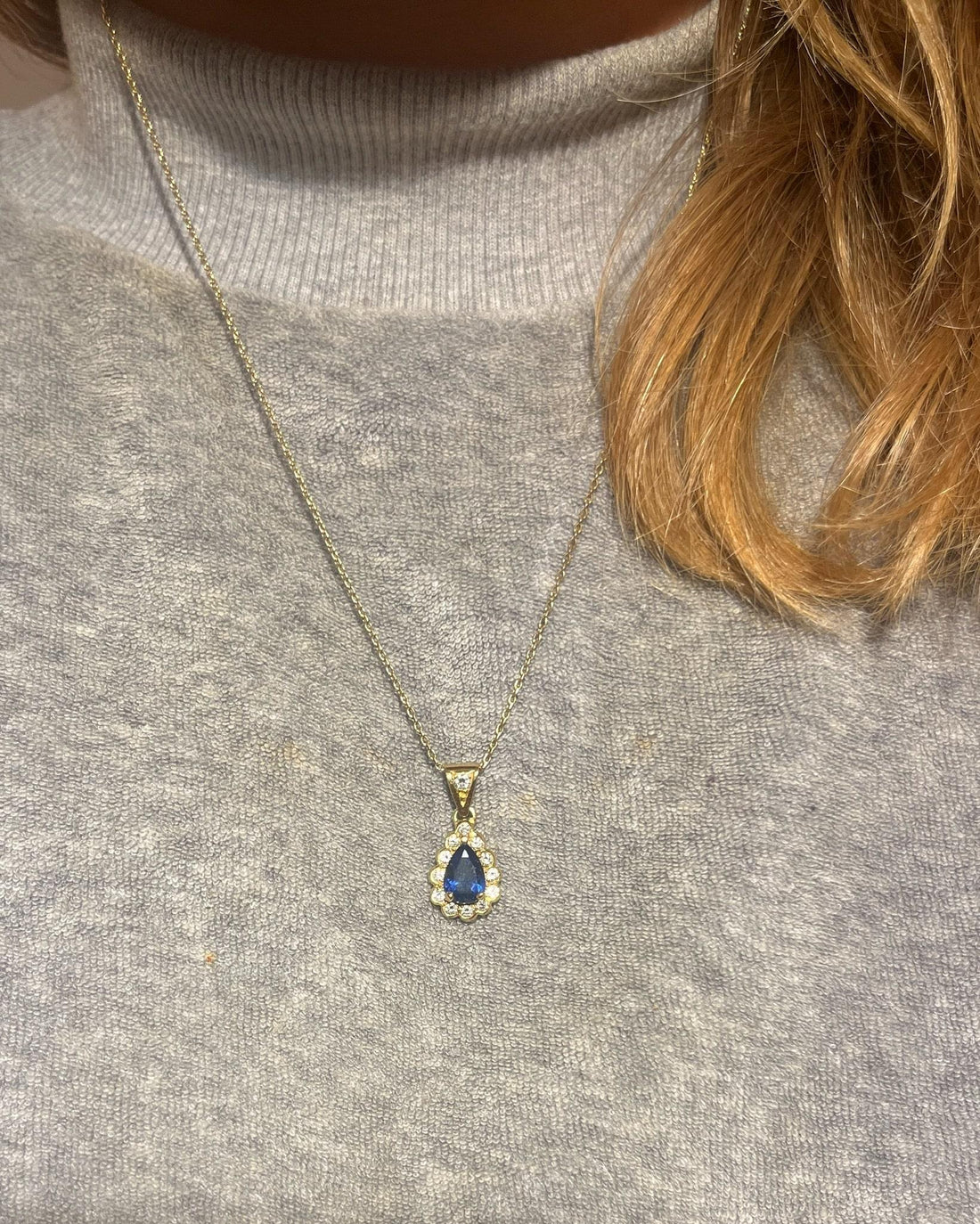 Pendentif Marguerite Saphir &amp; diamants &quot;Ailis&quot;