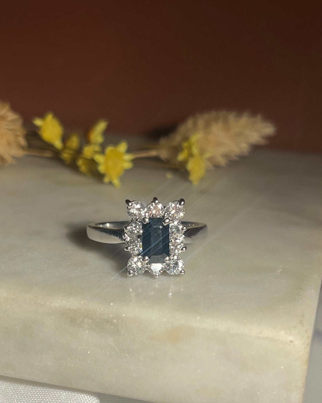 Bague Marguerite Saphir &amp; Diamants &quot;Imaé&quot;