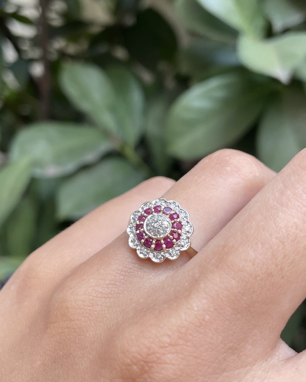 Bague style Art-déco Rubis &amp; 19 Diamants "Anolta"