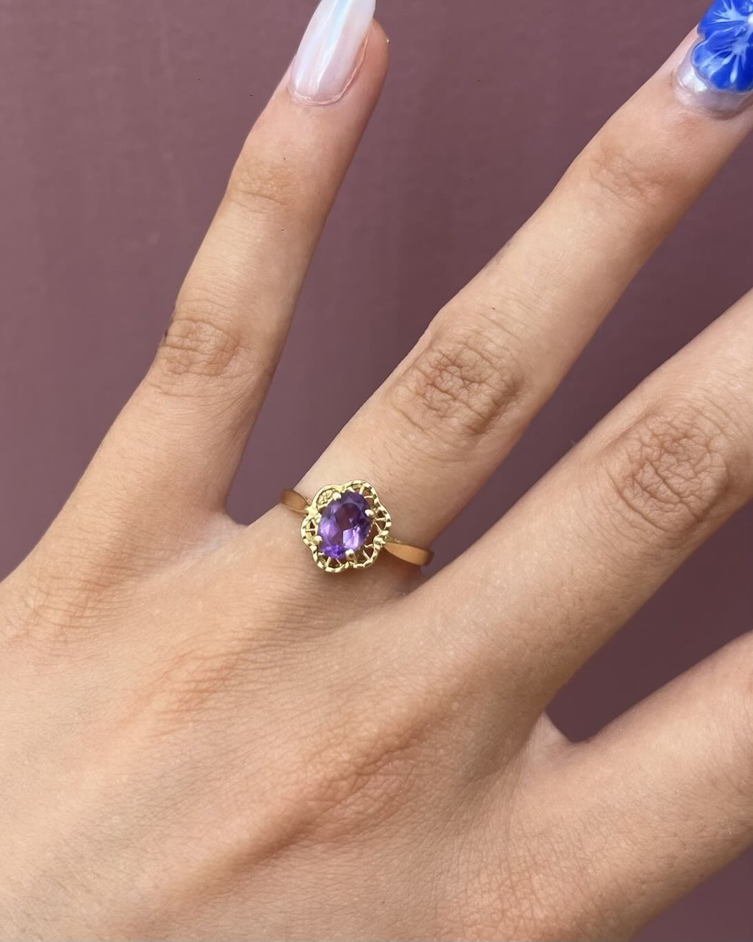 Anillo de cóctel con flor de amatista "Anís" 