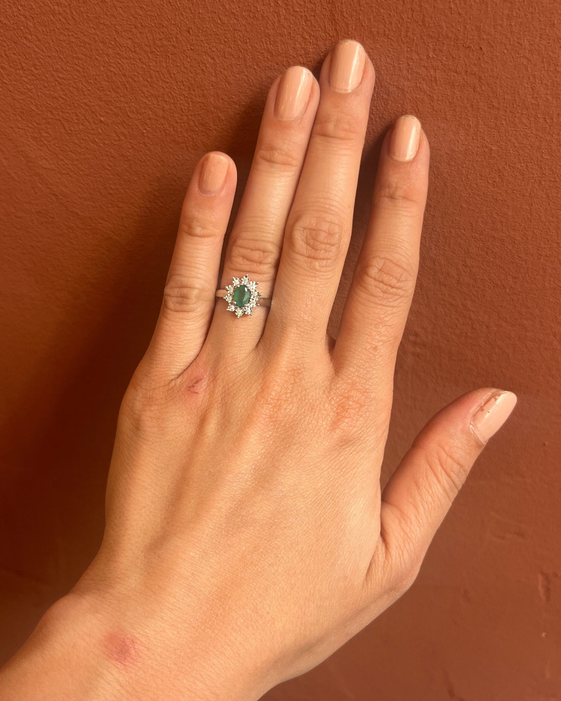 Bague Marguerite émeraude &amp; diamants &quot;Solène&quot;