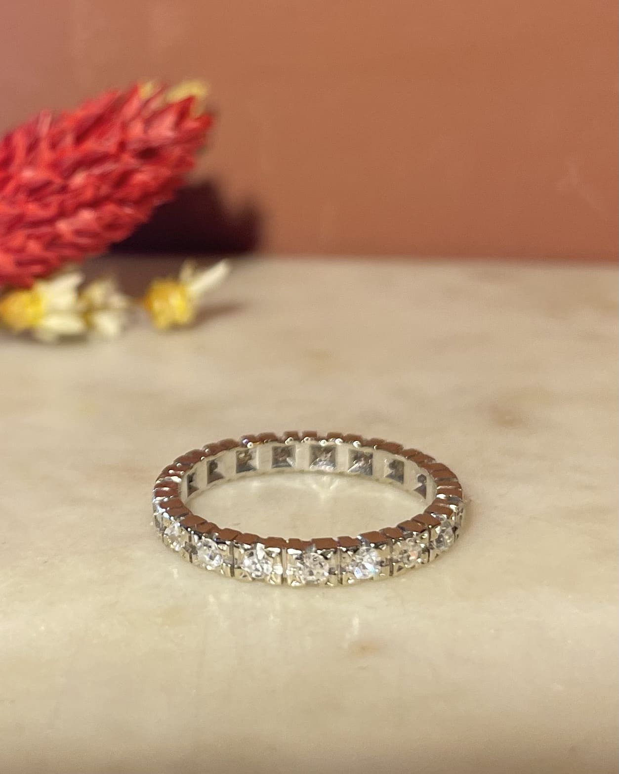 Alianza de boda americana con 19 diamantes de 0,60 quilates "Lexi"