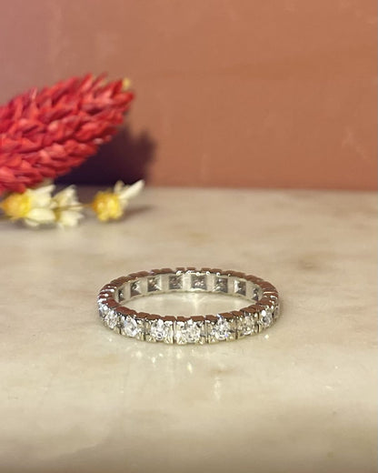 Alianza de boda americana con 19 diamantes de 0,60 quilates &quot;Lexi&quot;