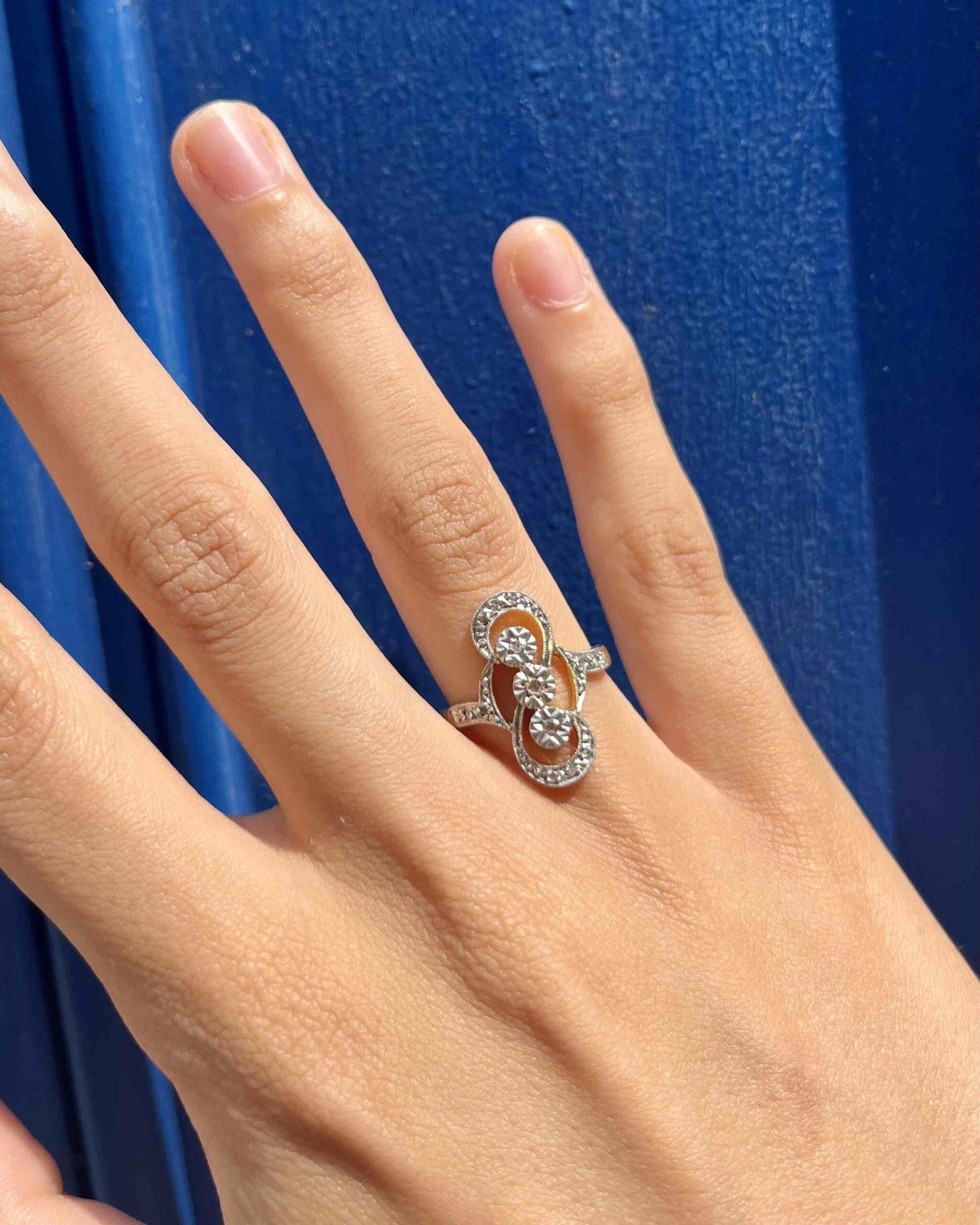 Anillo de diamantes Art Déco "Cereza"
