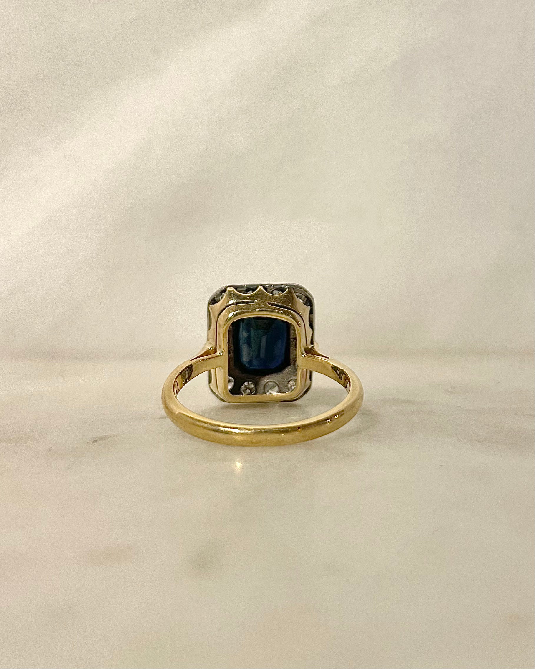 Bague Style Art-déco Saphir 1.92 carat &amp; Diamants &quot;Émyle&quot;
