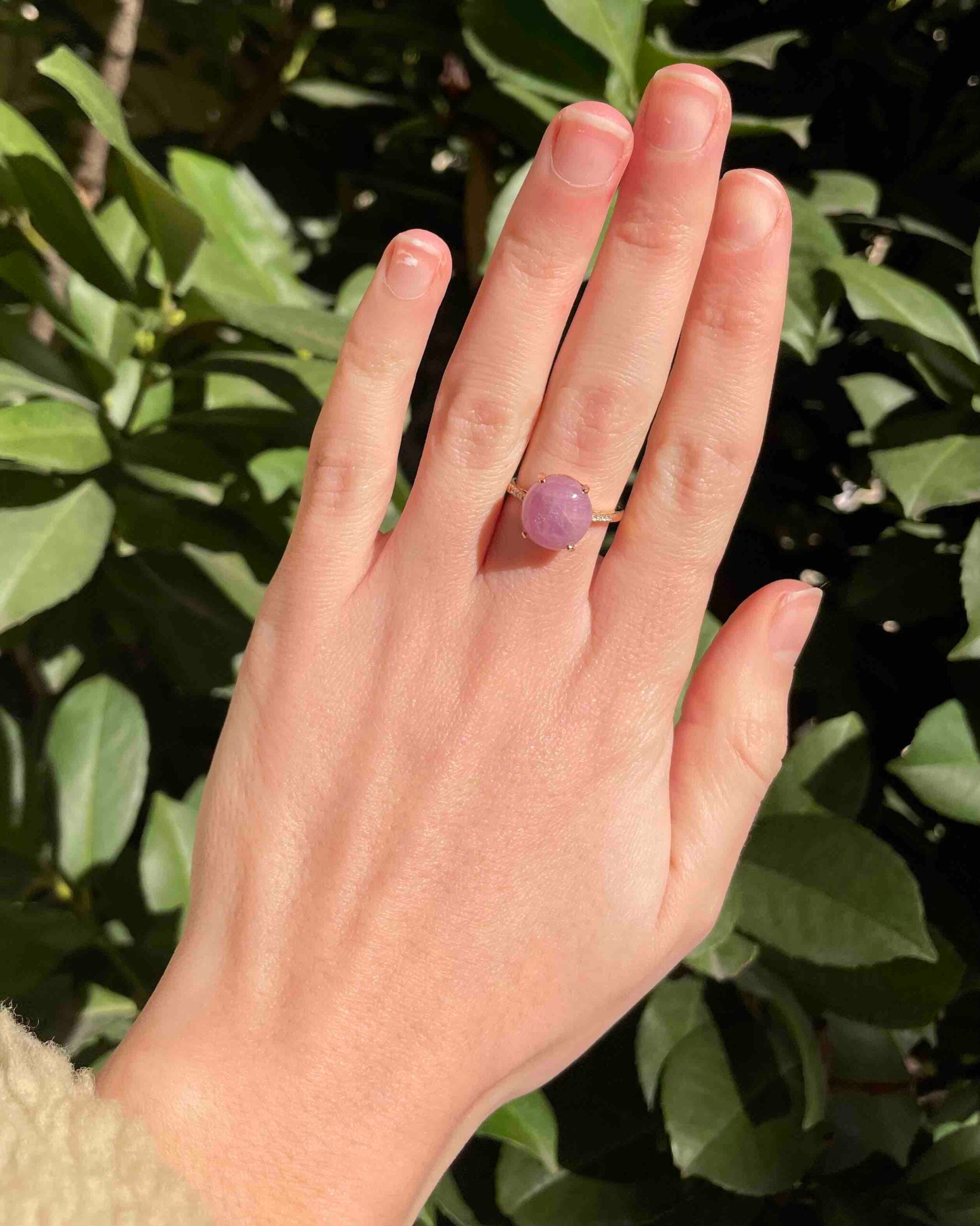 Bague Rivière Rubis 8.60 carats cabochon &quot;Axelle&quot;
