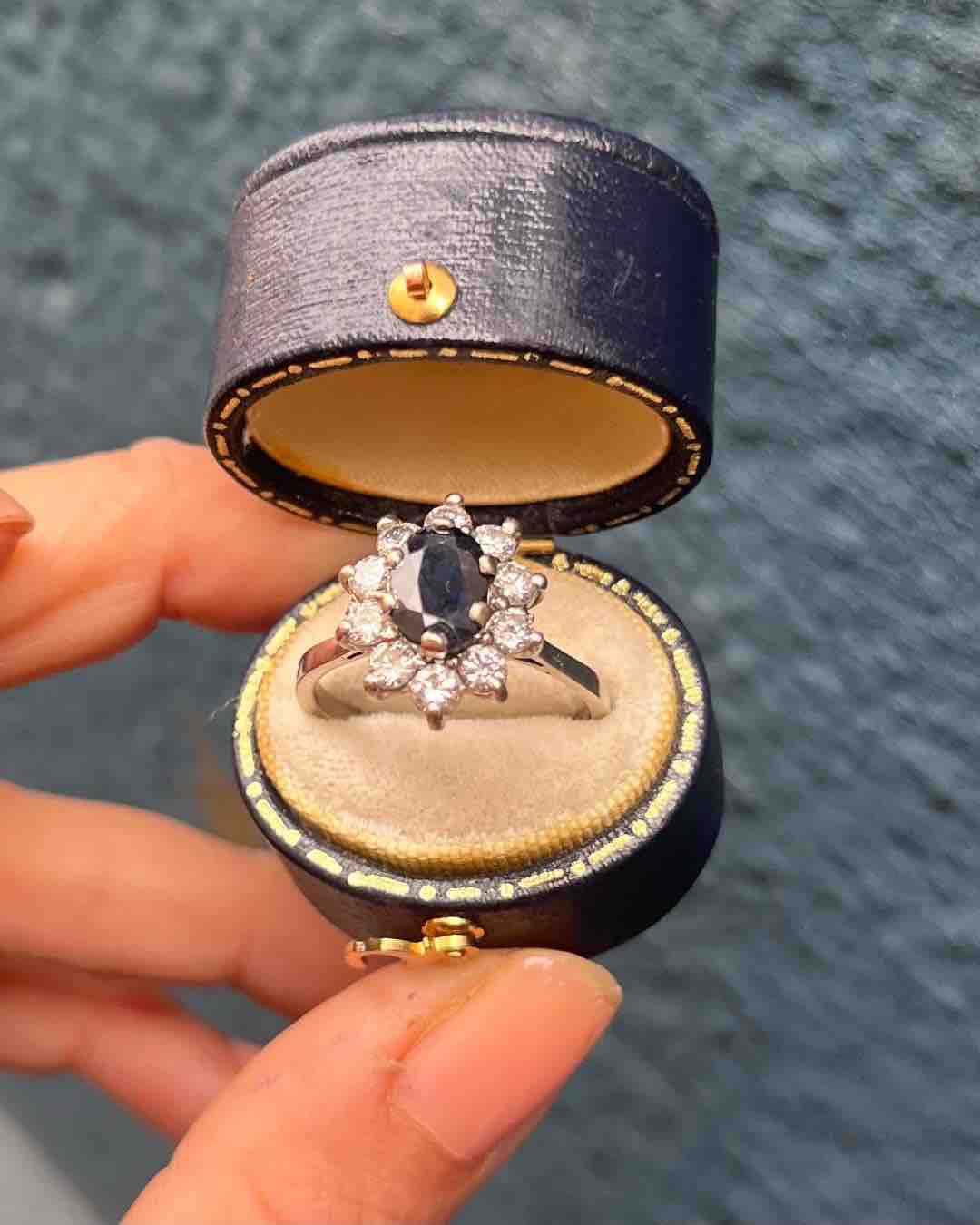 Bague Marguerite Saphir 1.20 carat &amp; Diamants &quot;Noah&quot;