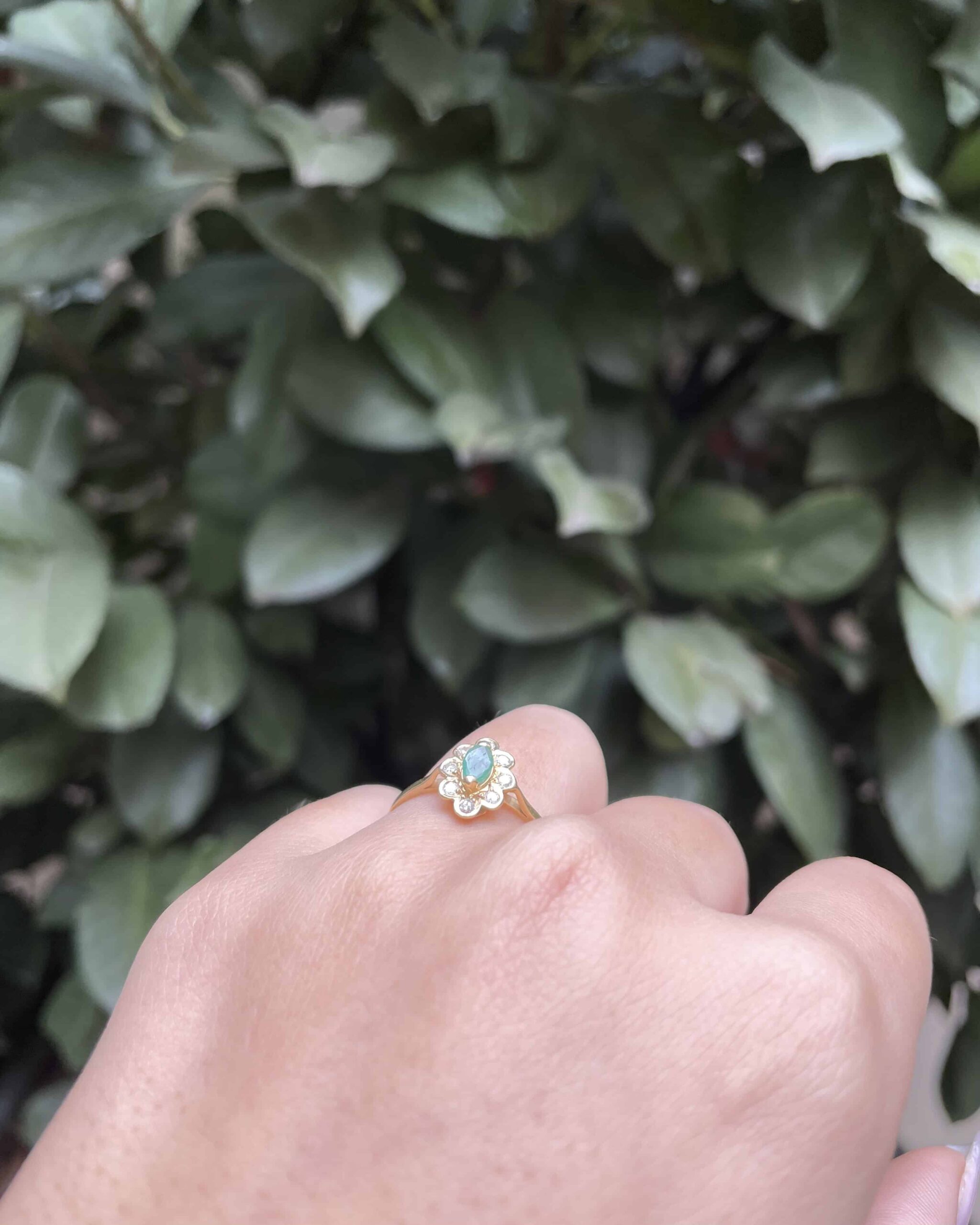 Bague Marguerite Émeraude &amp; Diamants "Hemma"