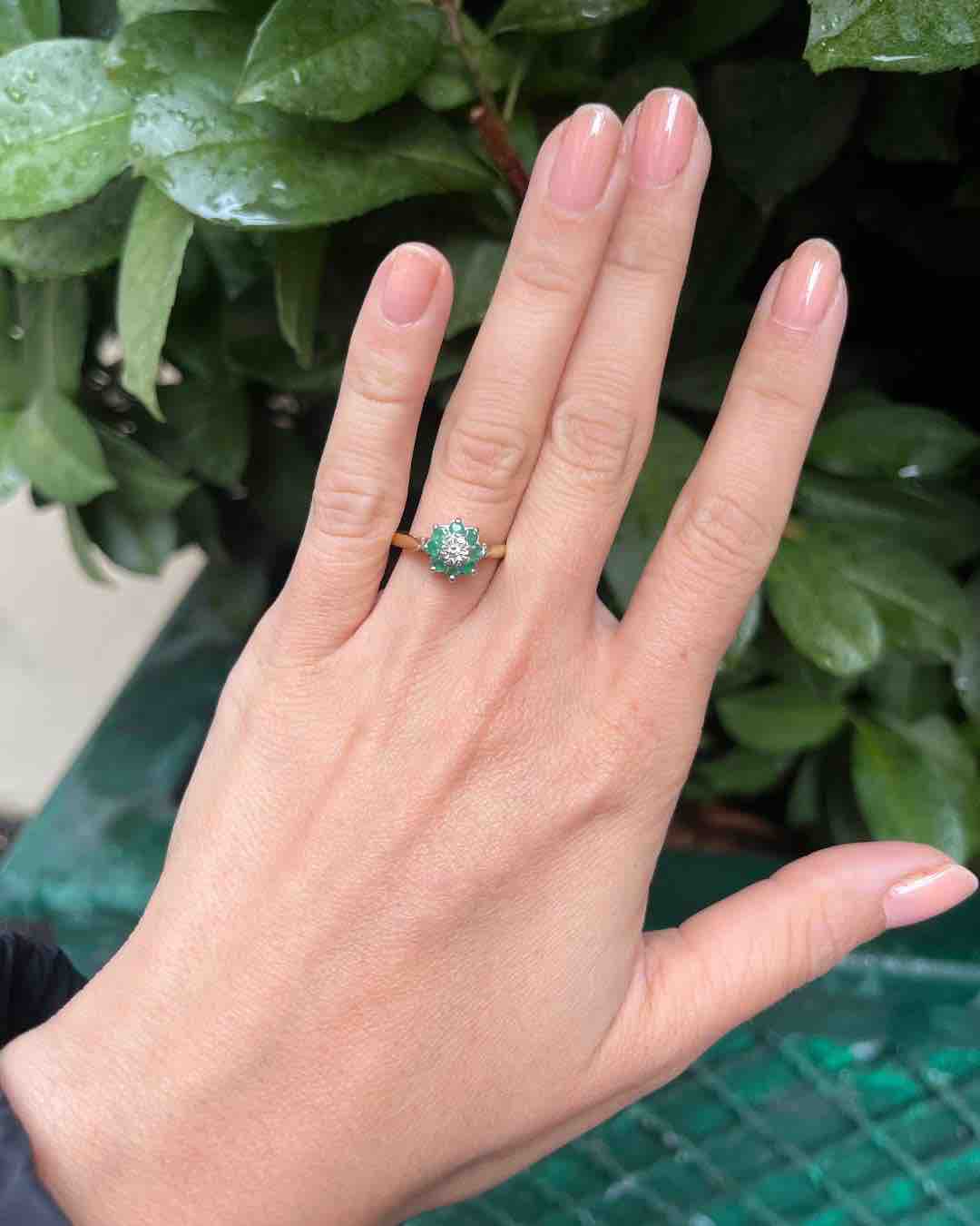 Bague Marguerite Émeraudes &amp; Diamant "Michaela" - Elliade Paris
