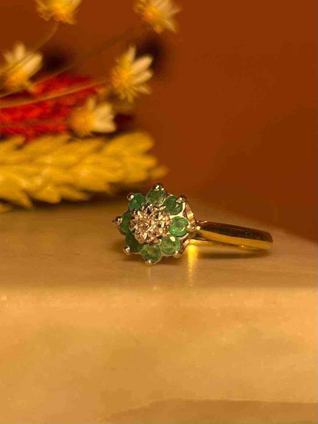 Bague Marguerite Émeraudes &amp; Diamant &quot;Michaela&quot;