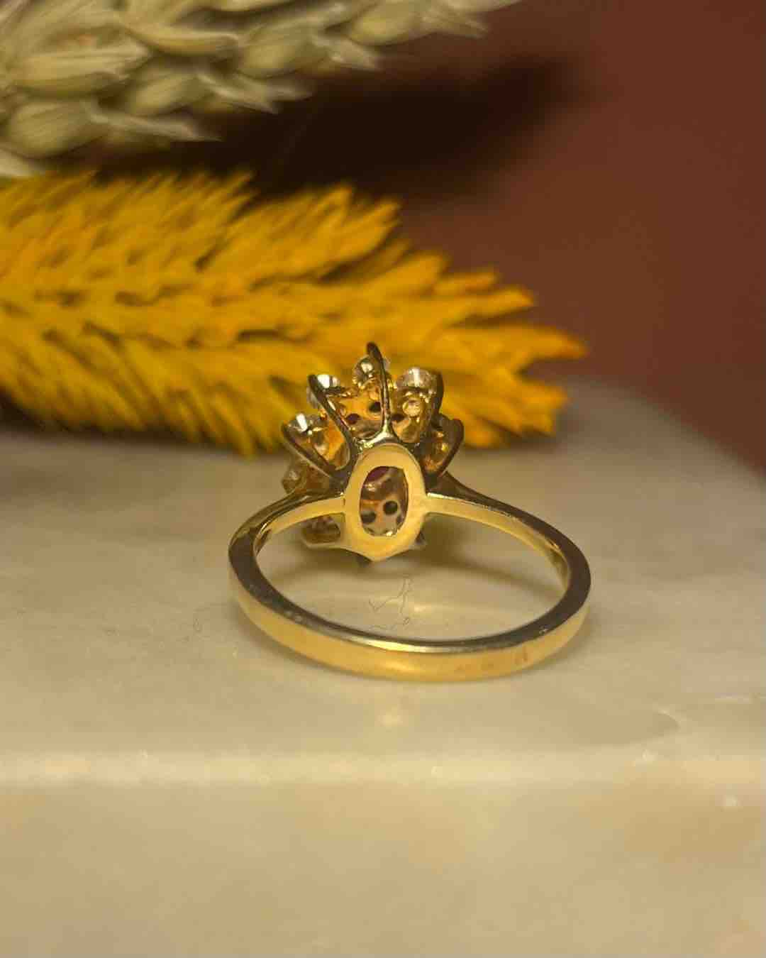 Bague Marguerite Rubis &amp; 10 Diamants "Sophie"