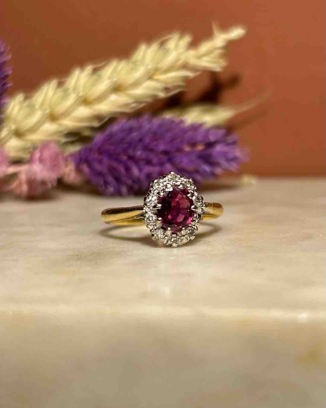 Bague Marguerite Rubis &amp; Diamants &quot;Orane&quot;