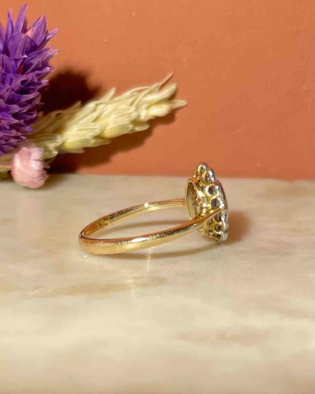 Bague Art Déco Marguerite Saphir &amp; Diamants &quot;Zoeva&quot;