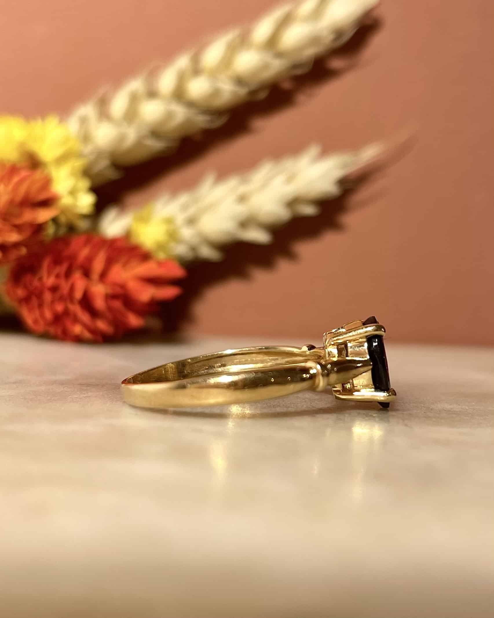 Anillo solitario de zafiro "Marianne" de 1,20 quilates