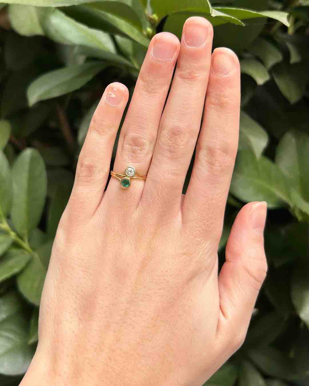 Bague Toi &amp; Moi Emeraude et diamants "Hélène"