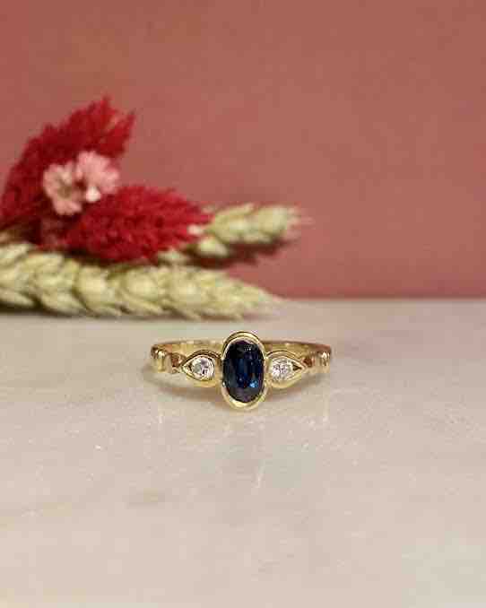 Bague Trilogie Saphir 0.55 carat &amp; Diamants &quot;Rylee&quot;