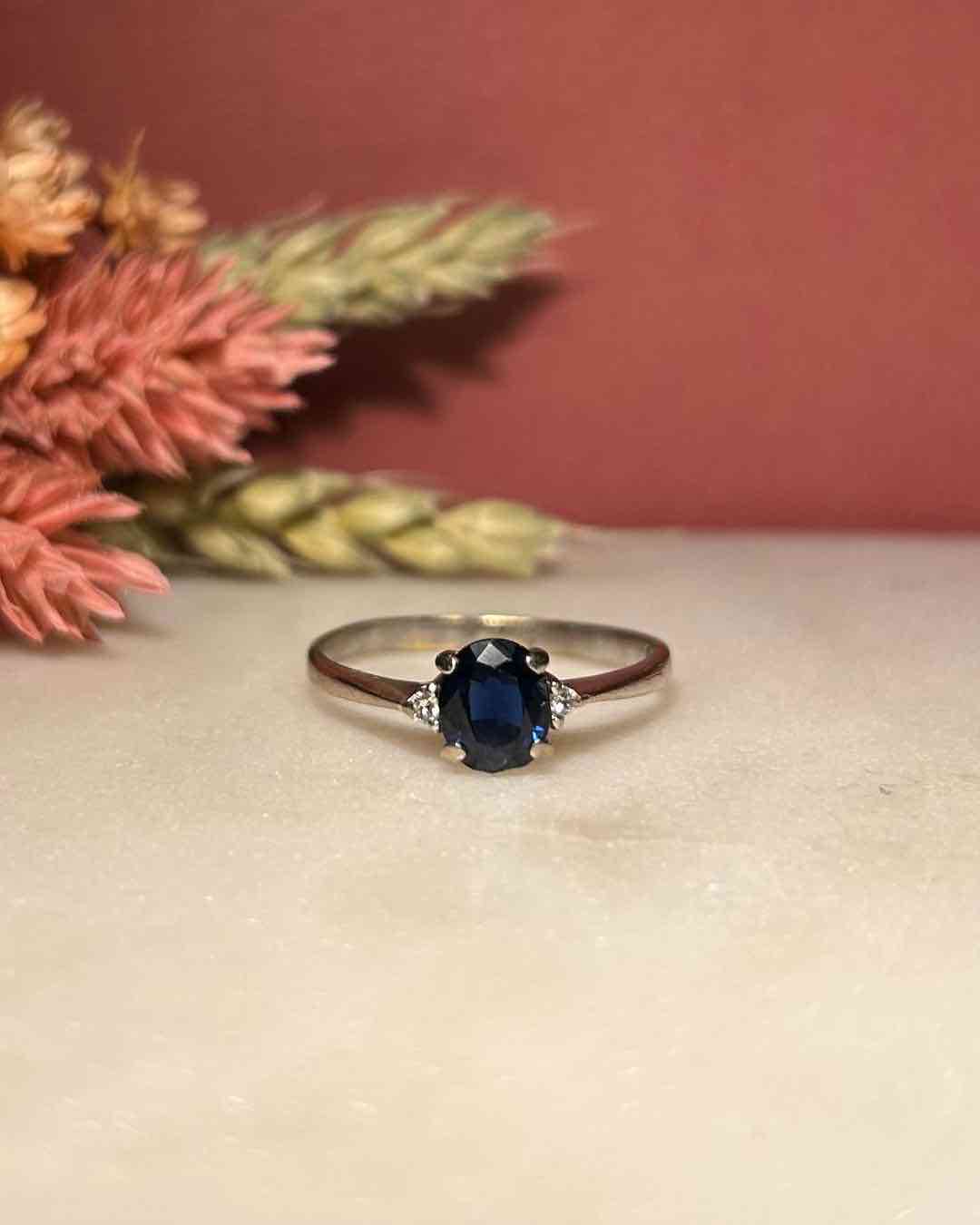 Bague Trilogie Saphir 1.10 carat &amp; Diamants &quot;Loralie&quot;