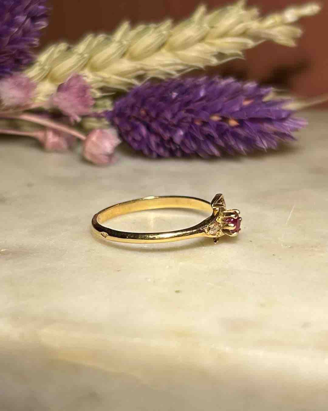 Bague Vintage Rubis &amp; Diamants "Faustine"