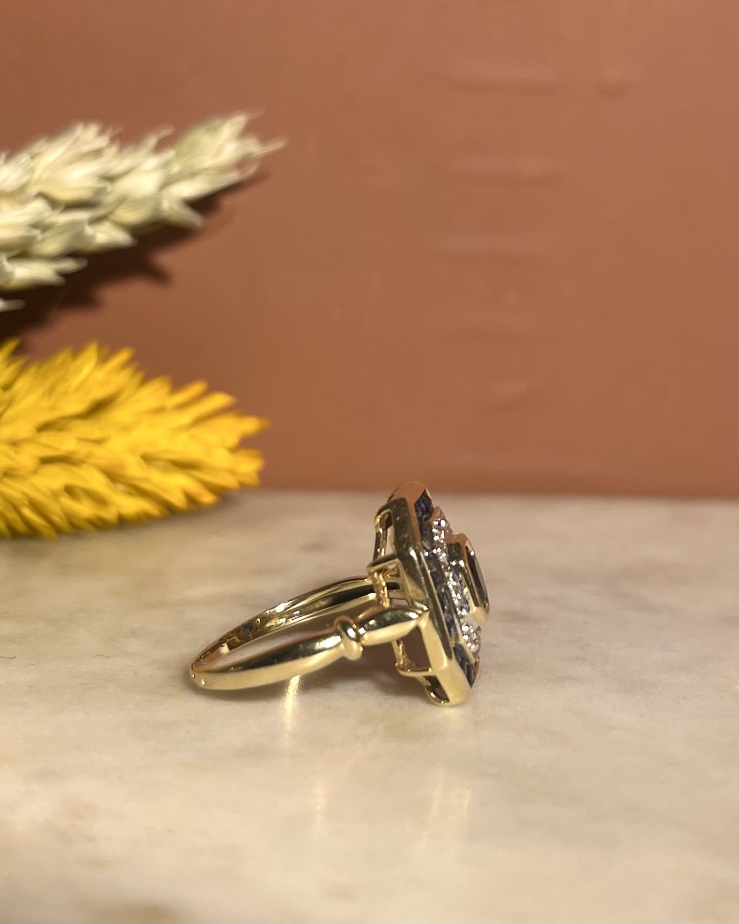 Bague Style Art-Déco Saphirs &amp; 8 Diamants "Emrata"