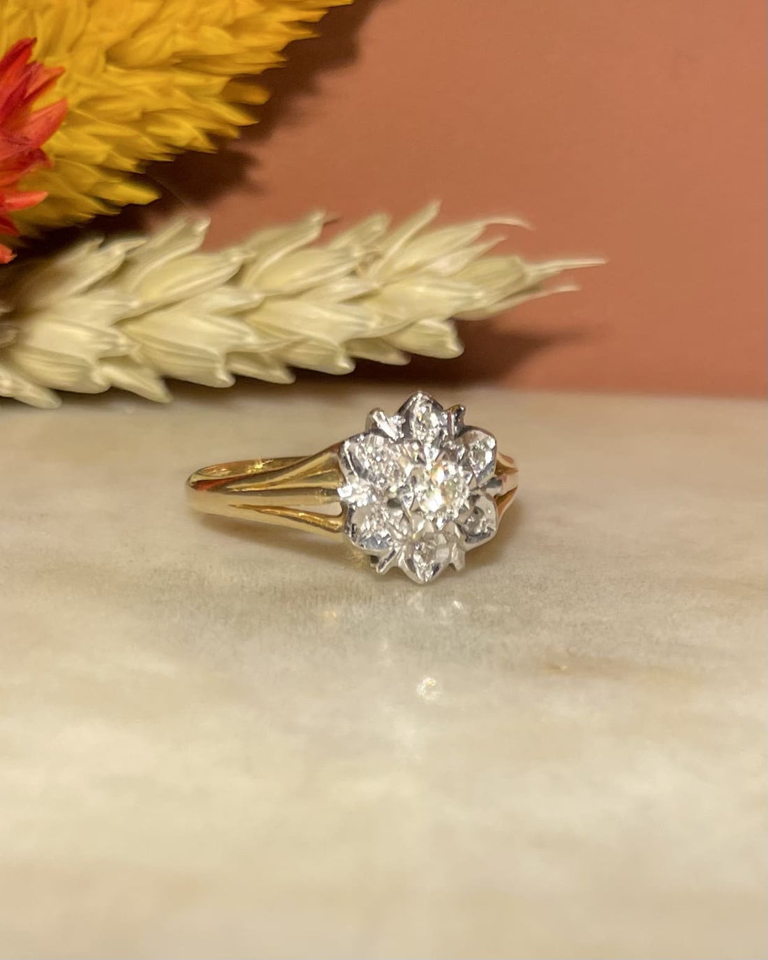 Anillo vintage de margaritas con 7 diamantes &quot;Marceline&quot;