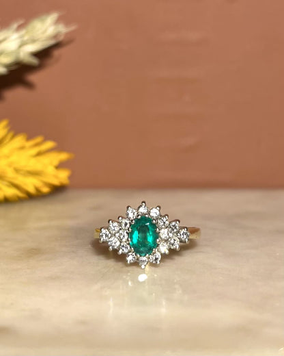 Anillo &quot;Sirielle&quot; con margaritas de esmeralda y 18 diamantes