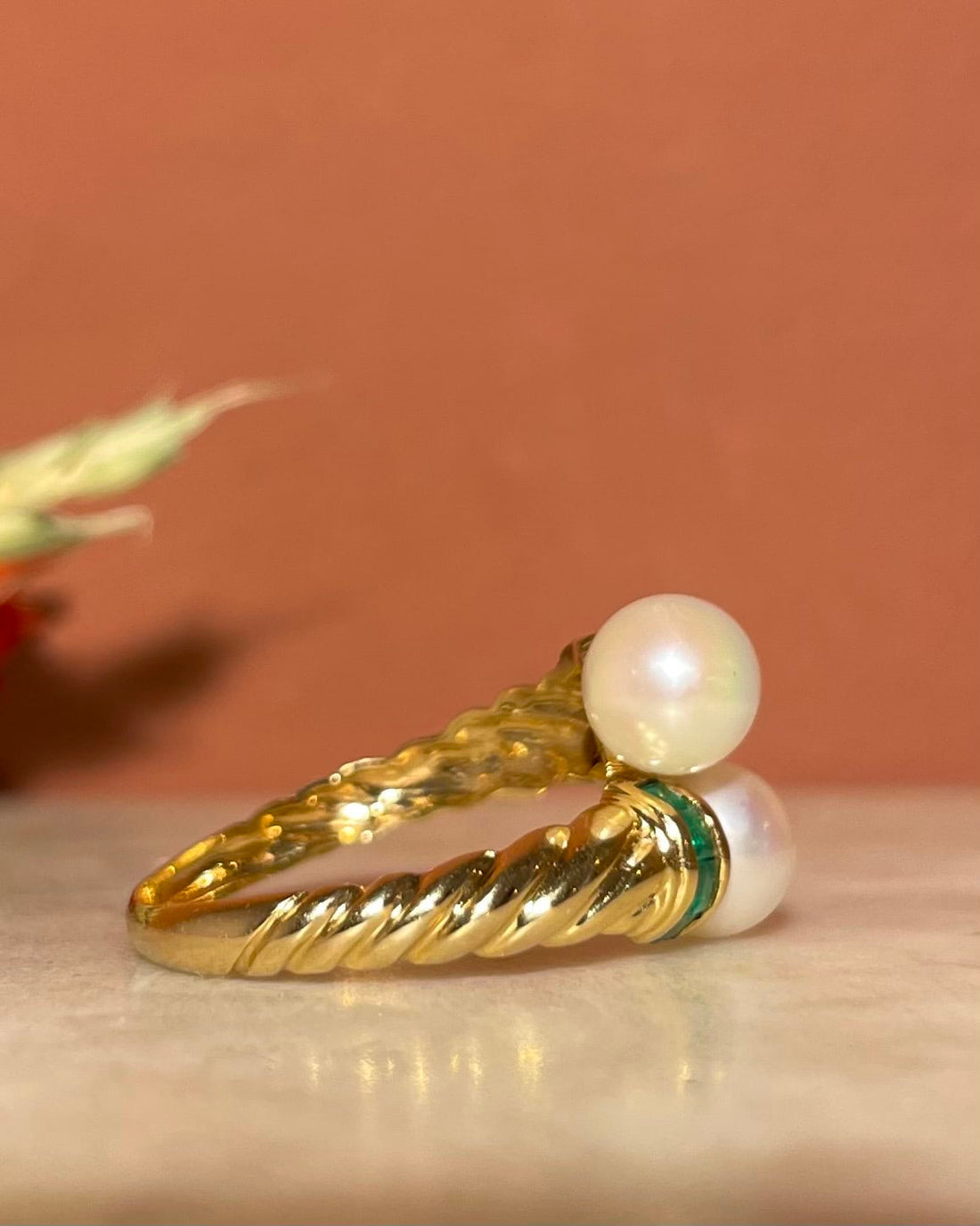 Bague jonc Torsadée Perles &amp; Émeraudes &quot;Gianna&quot;
