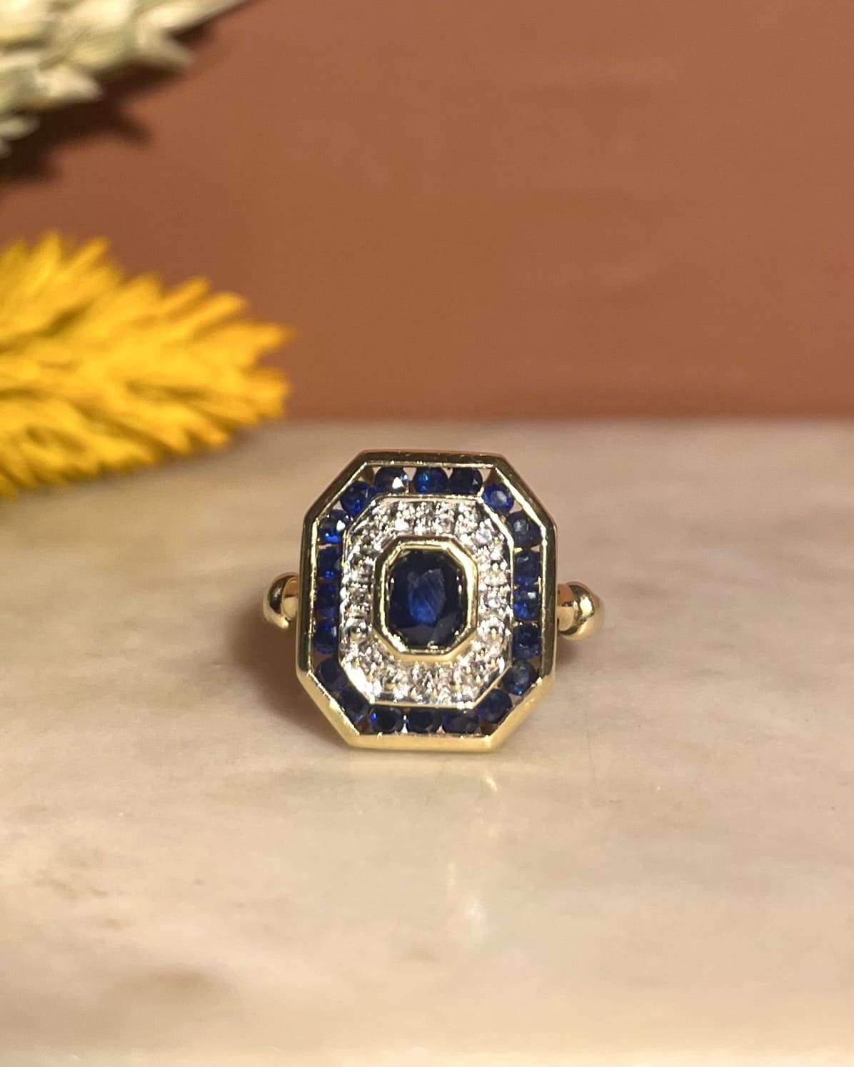 Bague Style Art-Déco Saphirs &amp; 8 Diamants "Emrata"