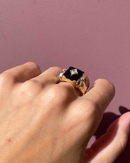 Bague Chevalière Vintage Onyx &amp; Diamants &quot;Calix&quot;