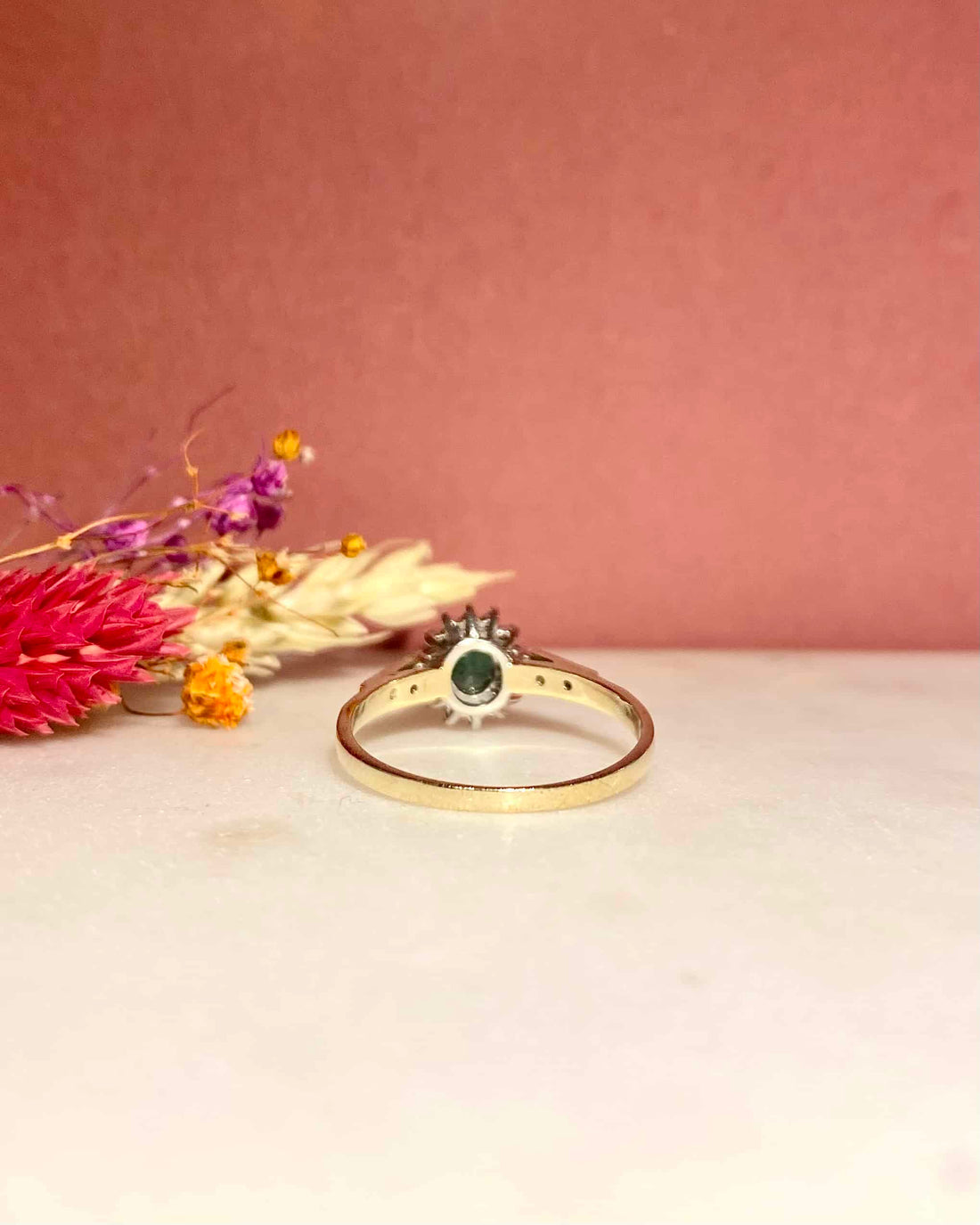 Bague Marguerite Émeraude 0.80 carat &amp; Diamants 0.50 carat &quot;Salima&quot;