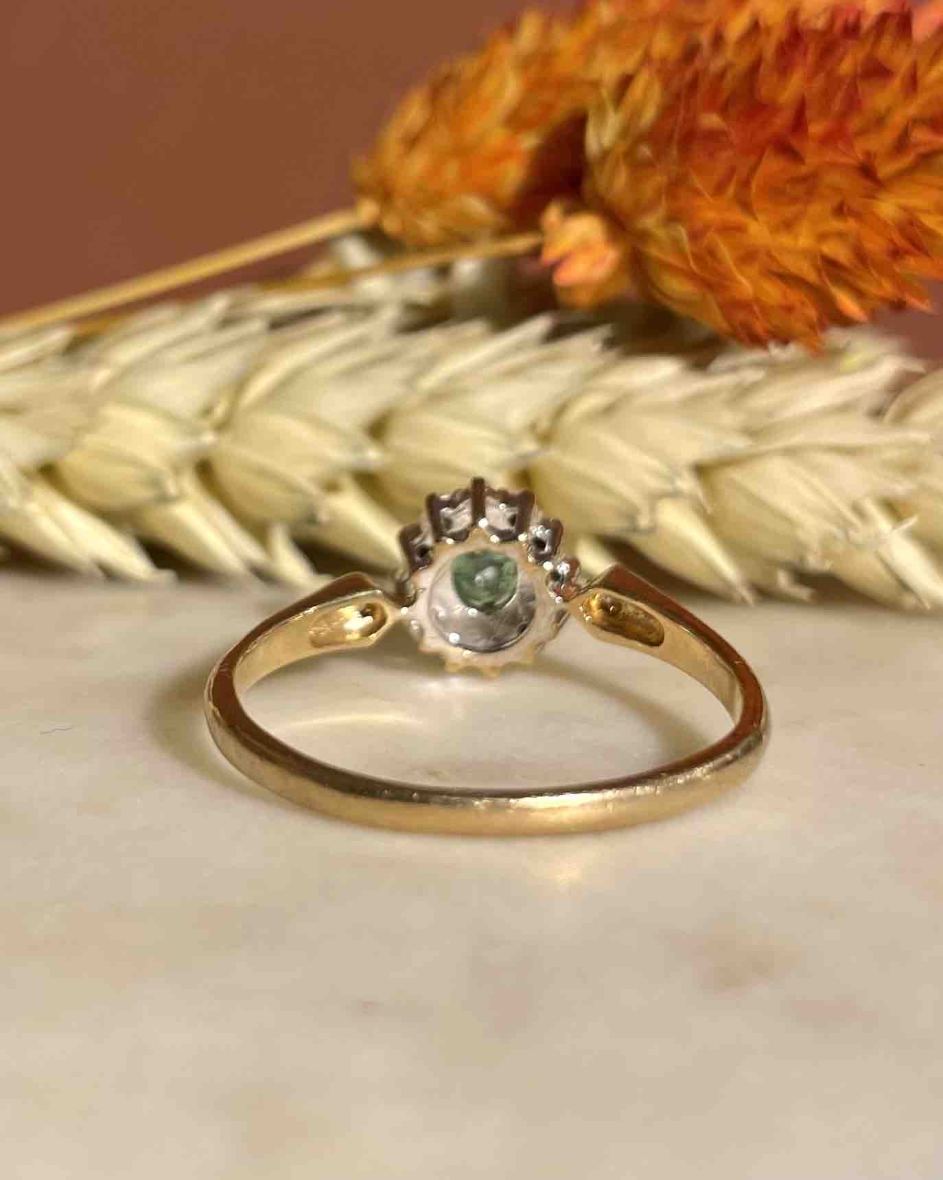 Bague Marguerite émeraude &amp; diamants &quot;Aemma&quot;
