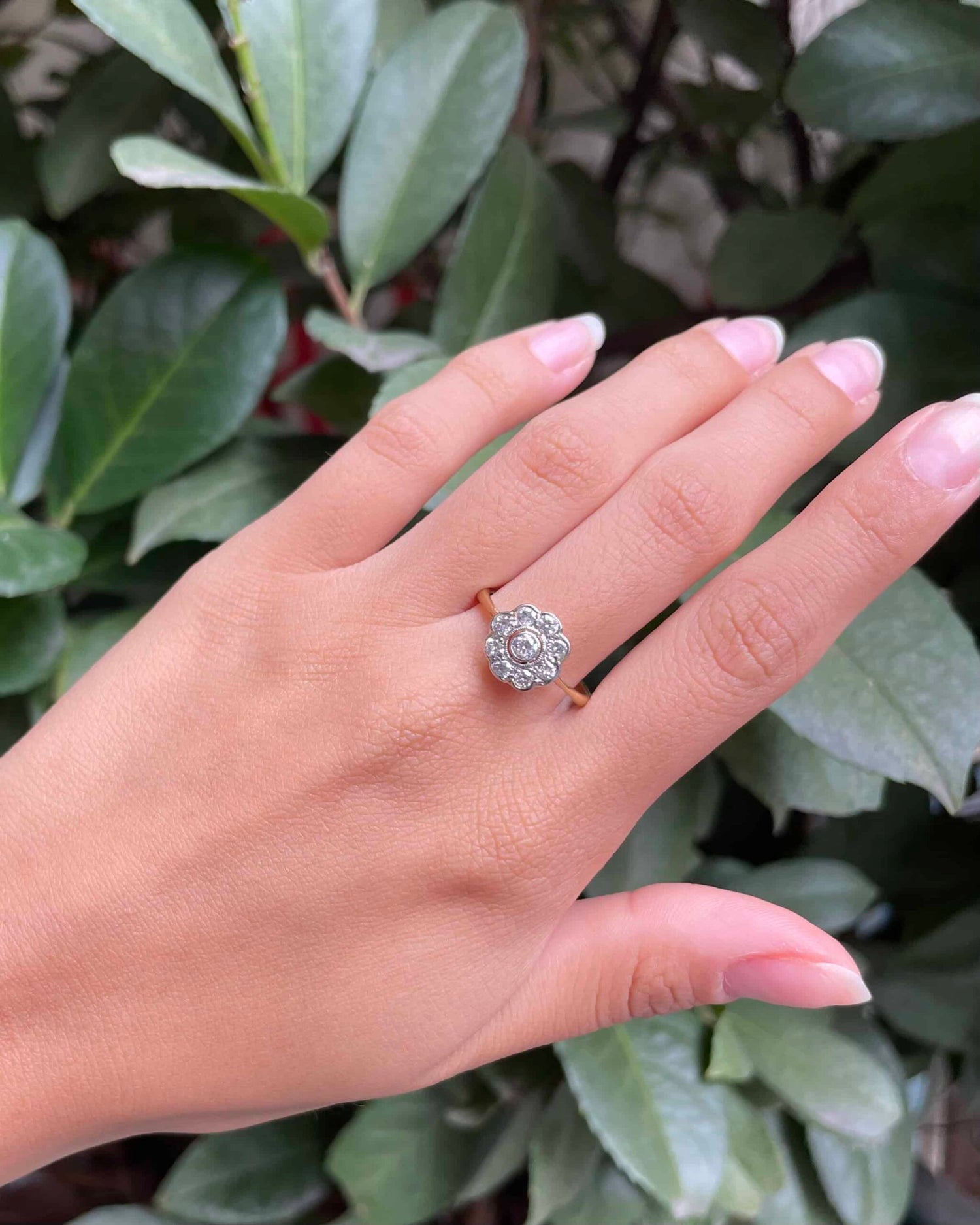 Bague Marguerite Art-Déco Diamants 0.60 carat &quot;Adley&quot;