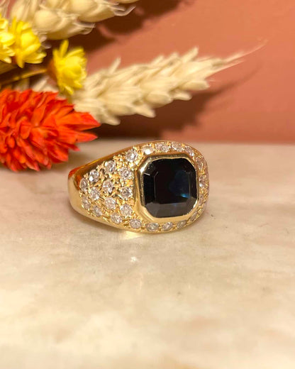 Anillo brazalete &quot;Ángel&quot; con zafiro de 1,70 quilates y 34 diamantes