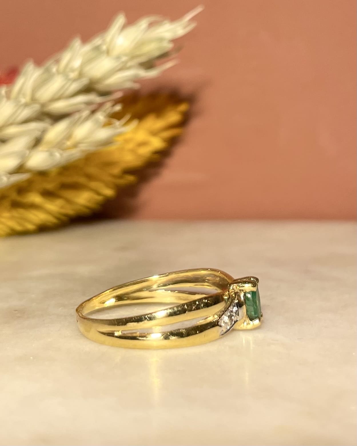 Bague Jonc Torsadée Emeraude et Diamants "Lula"