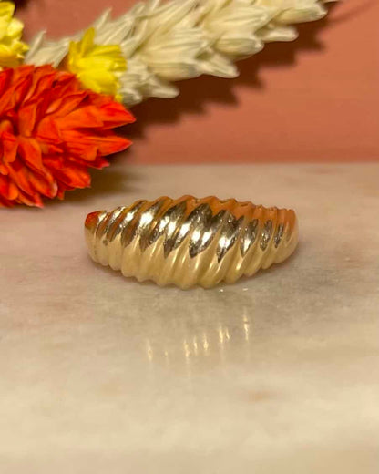Anillo brazalete &quot;Ornellita&quot; de oro amarillo de 18 quilates