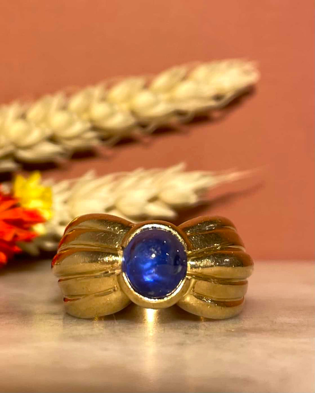 Anillo de oro de 10,53 g con zafiro de Ceilán de 3,25 quilates &quot;Elidith&quot;