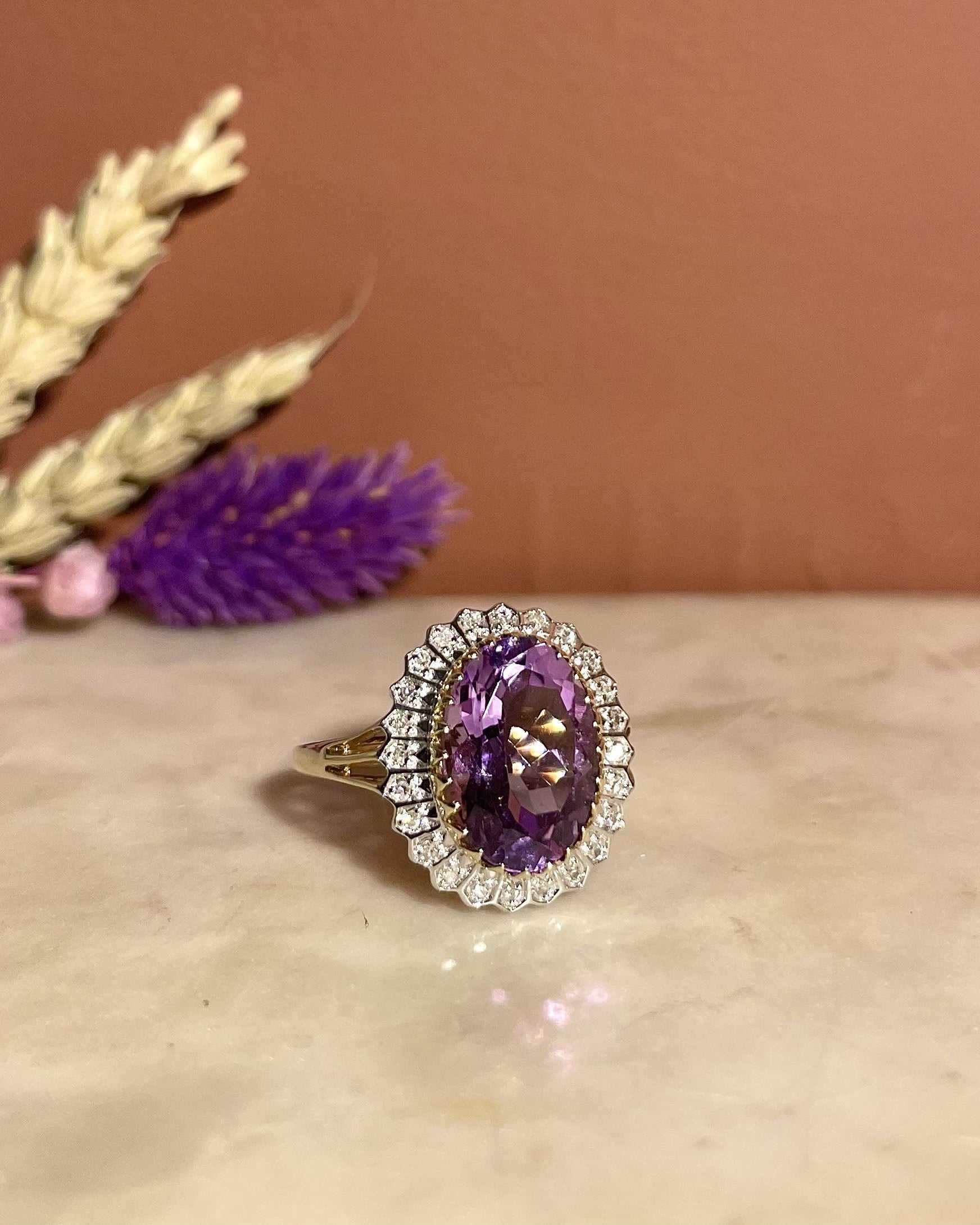Anillo "Evaëlle" de margaritas de amatista y diamantes de 7,50 quilates 