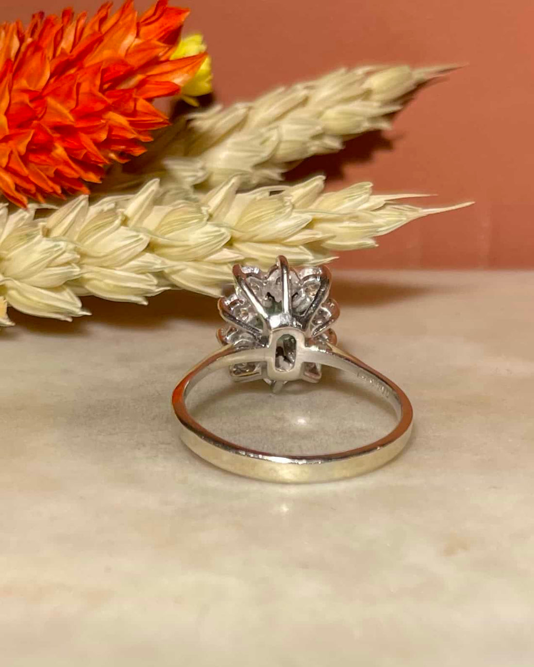 Bague Marguerite Émeraude &amp; 10 Diamants &quot;Liberty&quot;