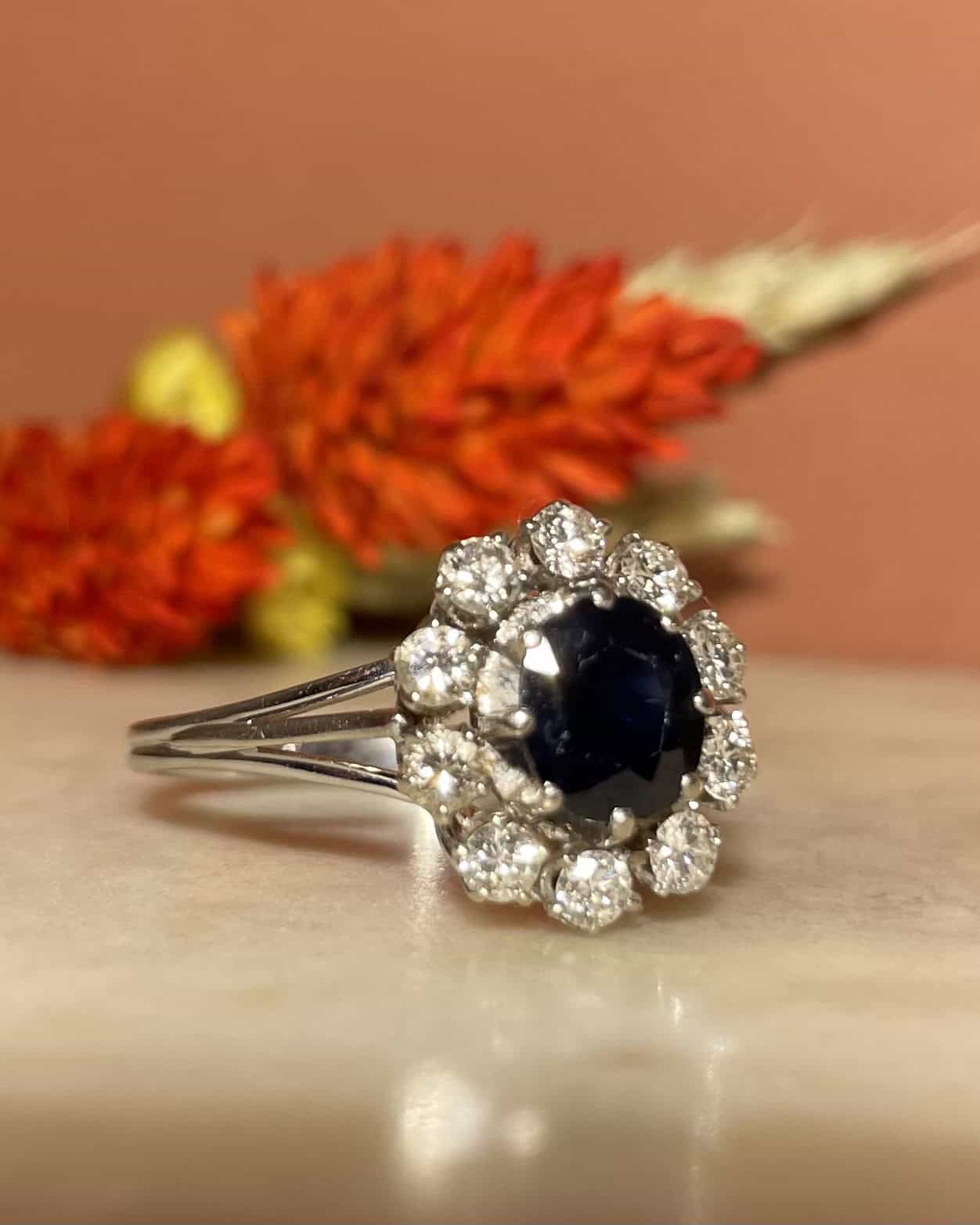 Bague Marguerite Saphir 1.50 carat &amp; Diamants &quot;Vanessa&quot;