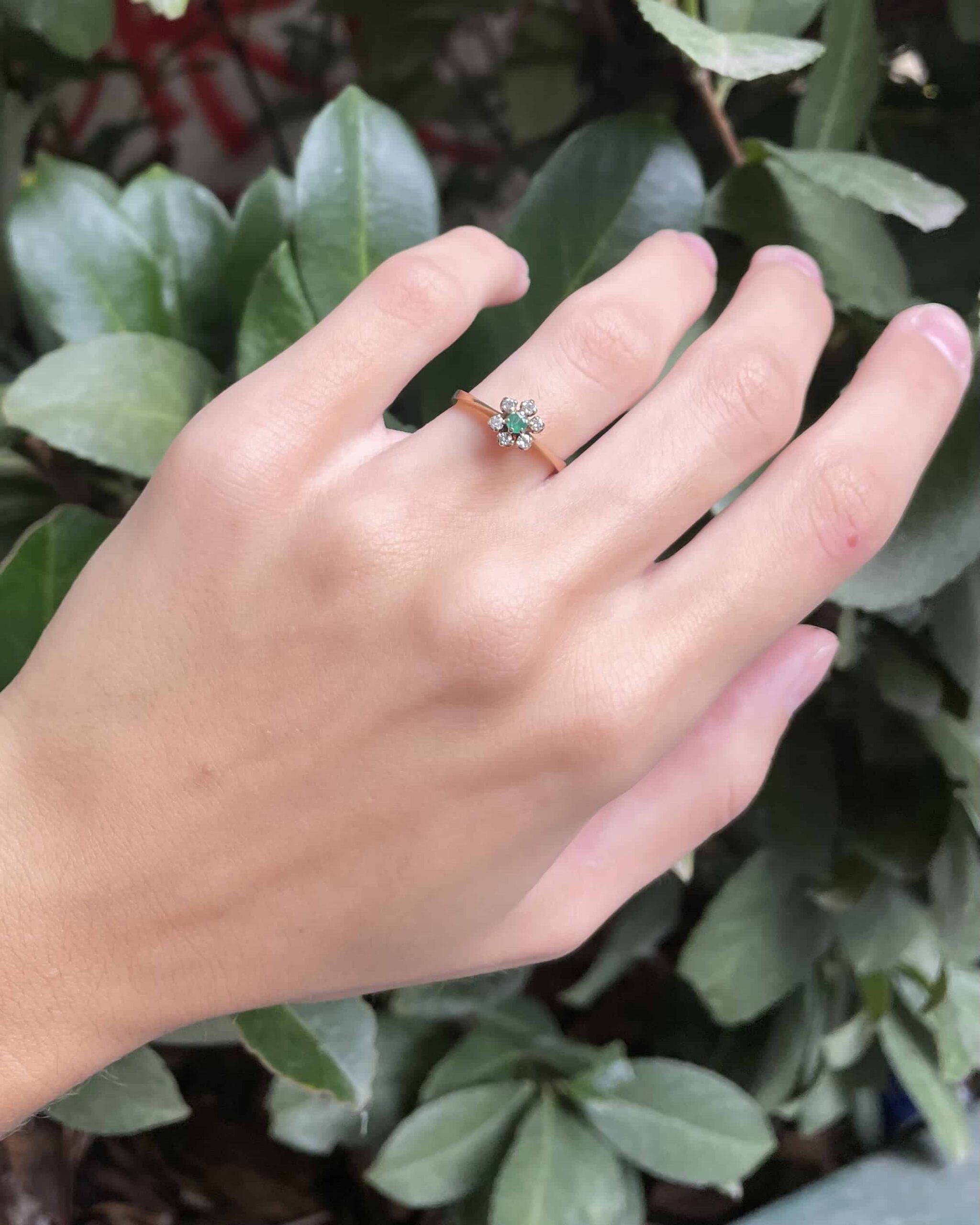 Bague Marguerite Émeraude &amp; Diamants "Cécile"