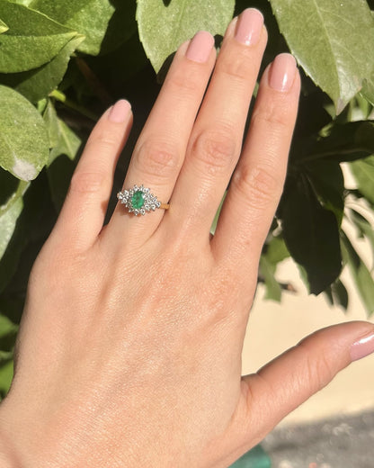 Anillo &quot;Sirielle&quot; con margaritas de esmeralda y 18 diamantes