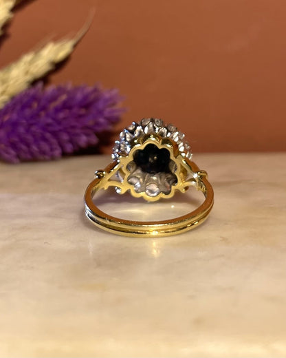 Bague Marguerite Saphir 2.30 Carats &amp; 10 Diamants &quot;Everlee&quot;