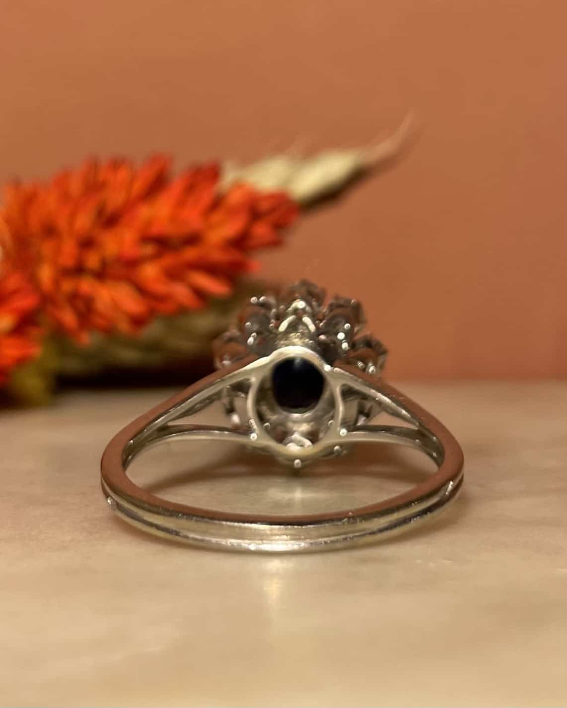 Bague Marguerite Saphir 1.50 carat &amp; Diamants &quot;Vanessa&quot;