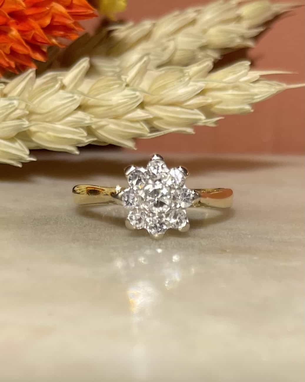 Bague Marguerite 9 Diamants 0.34 carat &quot;Scarlette&quot;