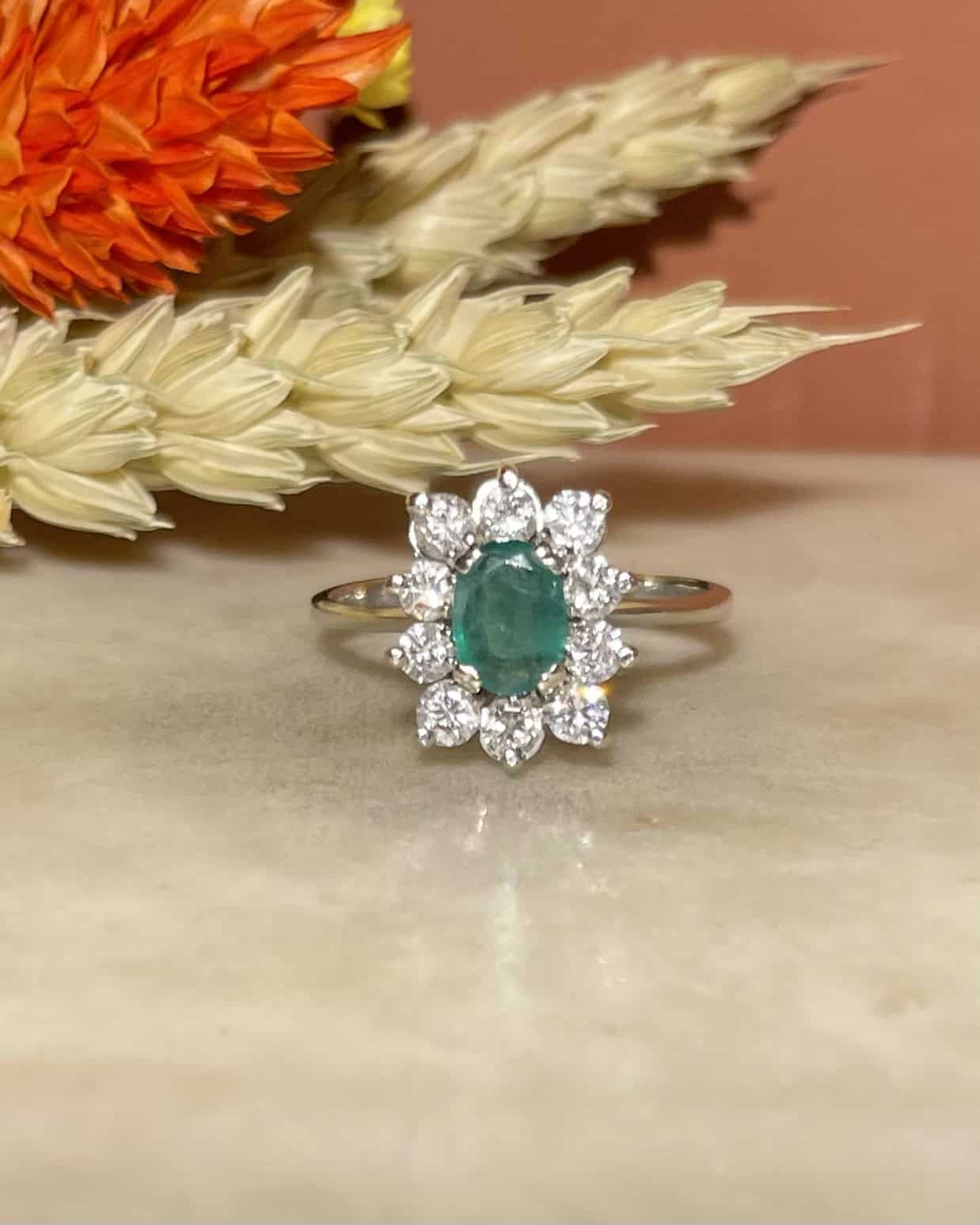 Bague Marguerite Émeraude &amp; 10 Diamants &quot;Liberty&quot;