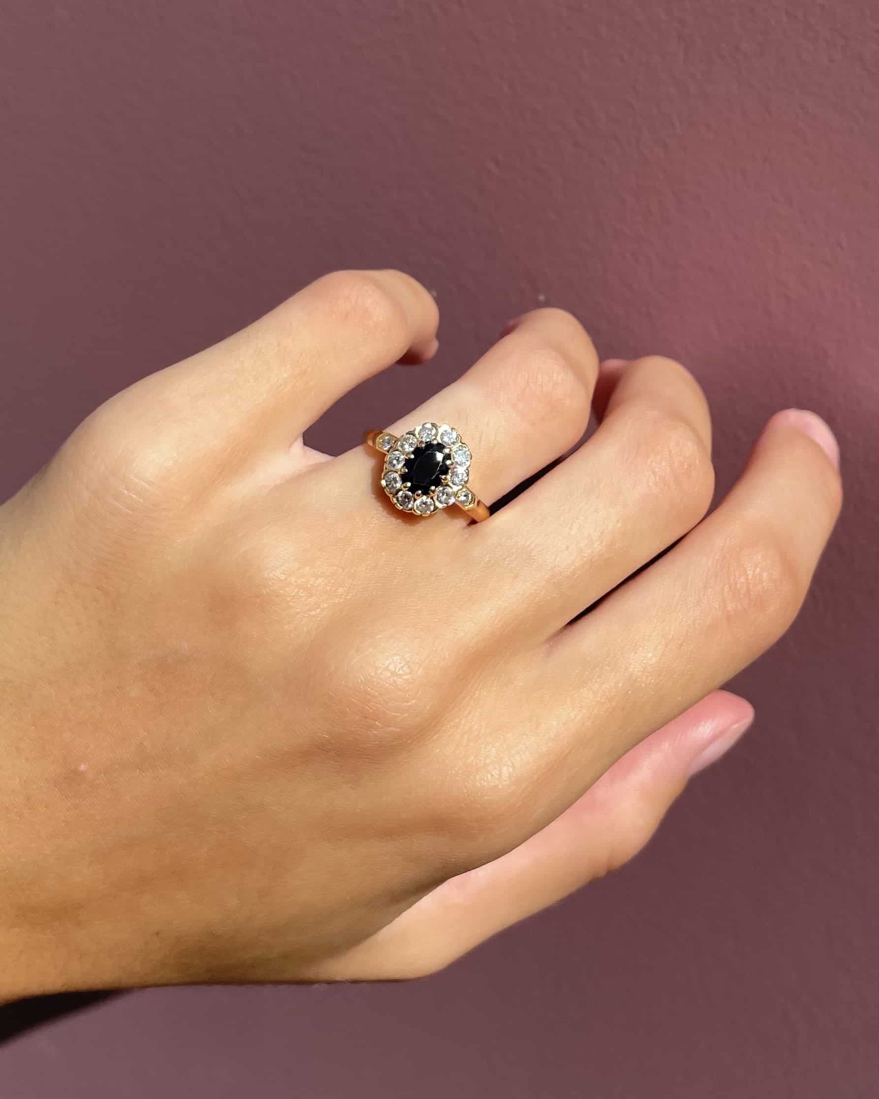 Bague Marguerite Saphir 1.20 carat &amp; 12 Diamants "Rosekelly"