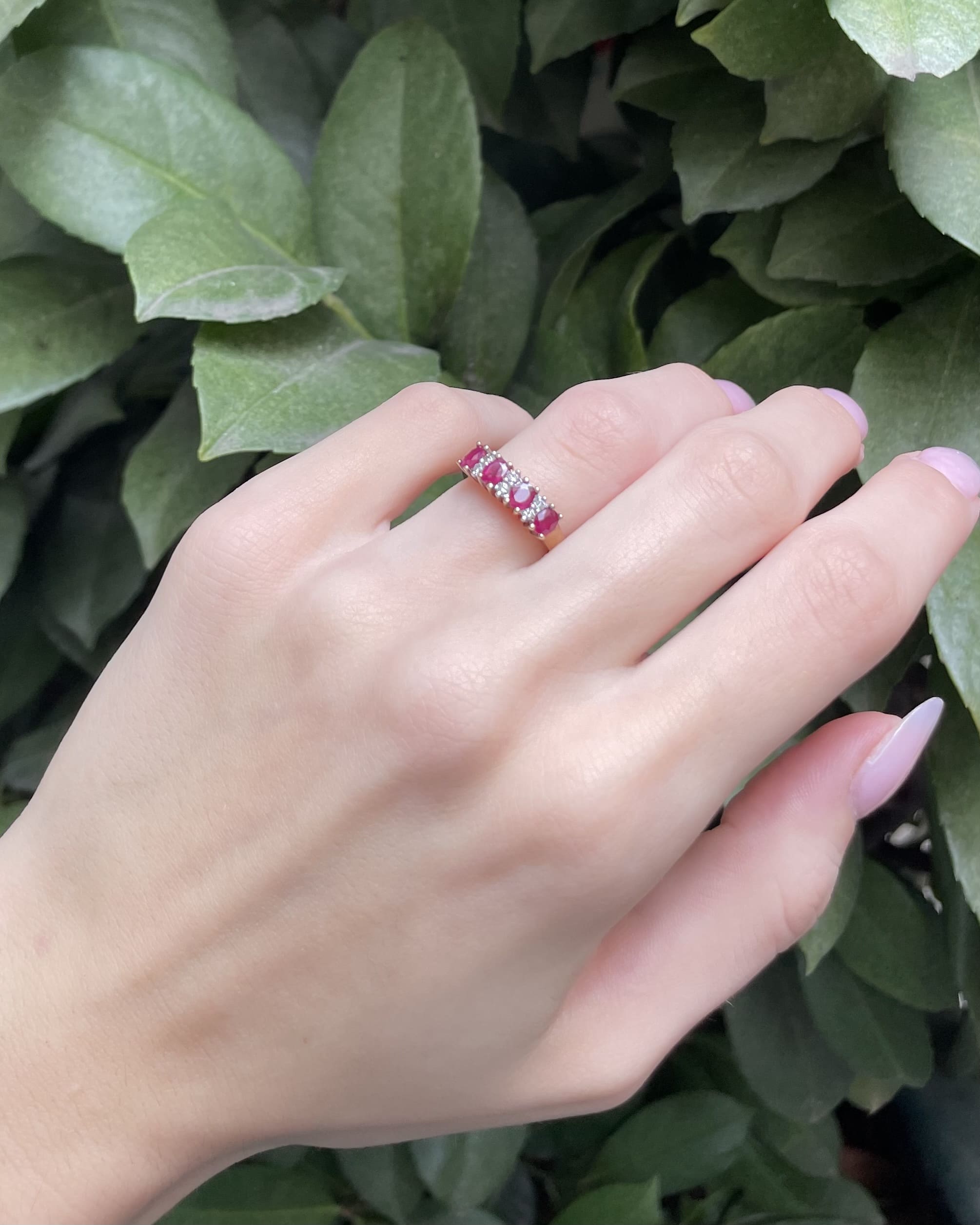 Bague Rivière Rubis 0.80 Carat &amp; 6 Diamants "Neoma"